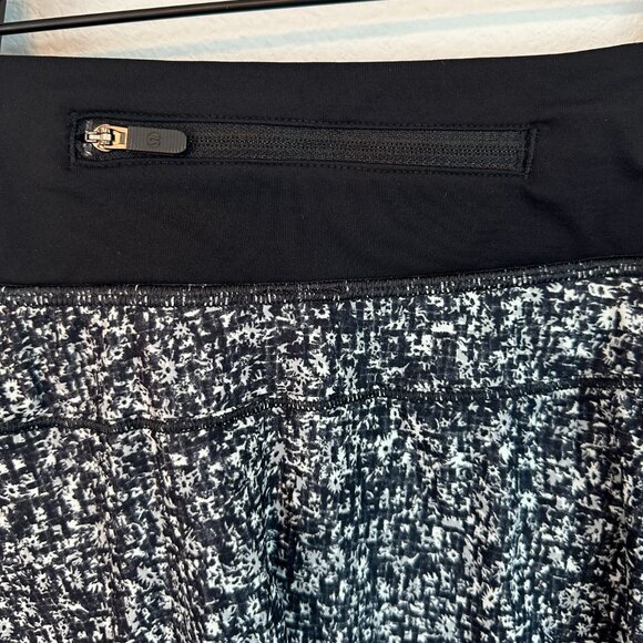 Lululemon Athletica Skort Size 8 - Picture 5 of 6